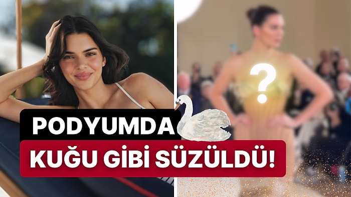 Dünyaca Ünlü Manken Kendall Jenner, Üzerindeki Özgün Tasarımla Podyumun Tozunu Attırdı!