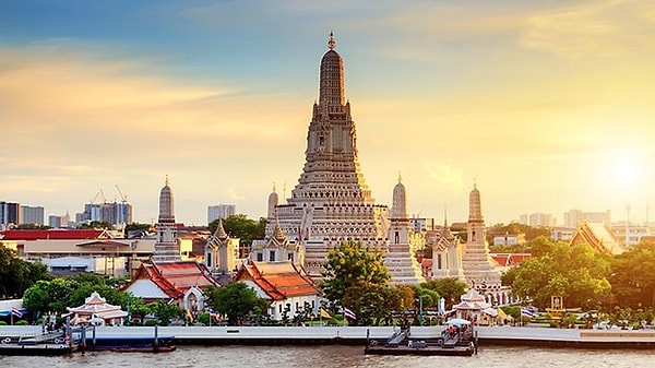 Last year’s most popular destination—meaning the city that received the highest number of international flights—was Bangkok, which saw a 37% increase in 2023-2024.