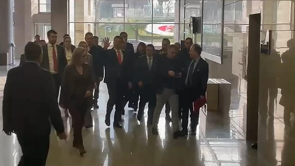 İstanbul Büyükşehir Belediye (İBB) Başkanı Ekrem İmamoğlu hakkında, 20 Ocak tarihinde katıldığı bir programda İstanbul Cumhuriyet Başsavcısı Akın Gürlek hakkında kullandığı ifadeler nedeniyle 'Tehdit' ve 'Terörle mücadele eden kişileri hedef göstermek' suçlarından soruşturma başlatıldı.