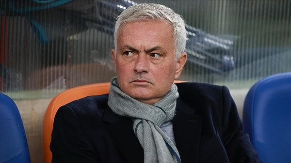 La Gazzetta Dello Sport da Mourinho'yu ateşle oynamakla suçladı. Gazetede "Mourinho ateşle oynadı ama ama şanslı ve play-offlara katılmaya hak kazandı." yorumuna yer verildi.