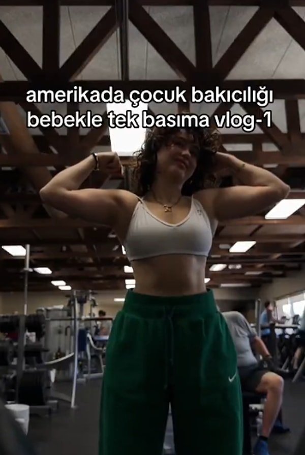 Minik bebeğe bakarken aynı zamanda spora giden, ders çalışan ve yiyecek pratik bir şeyler hazırlayan kadın, bebekle geçirdiği keyifli anları da videoya ekledi.