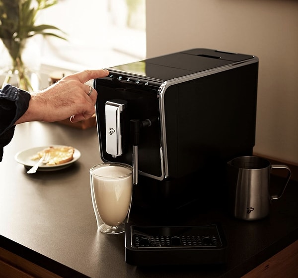 11. Tchibo Esperto Latte Tam Otomatik Kahve Makinesi Antrasit