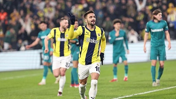 Fenerbahçe’nin Anderlecht karşısında aldığı 3-0’lık zaferin ardından, Bade İşçil galibiyeti kendine özgü bir şekilde kutladı.