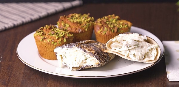 Külahta Salata ve Antep Fıstıklı Muffin Nasıl Yapılır?