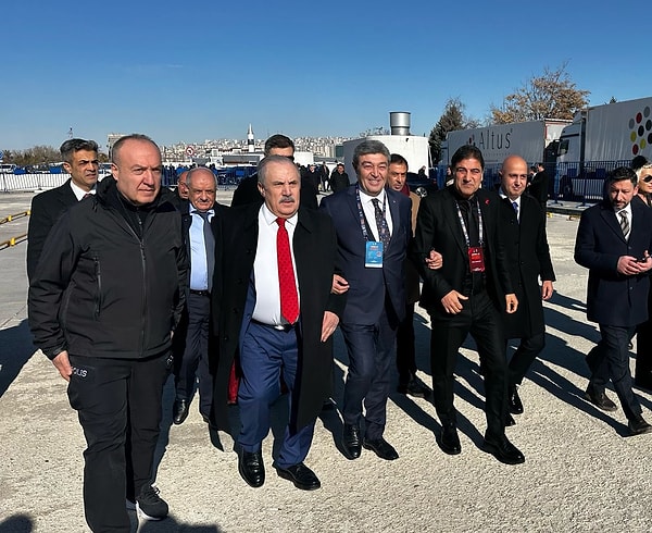 AKP’nin dün Ankara’da gerçekleştirdiği 8. Olağan Genel Kongresi’nde partiye yeni katılan isimler de tanıtıldı.