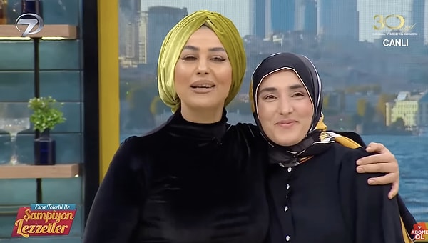 Ayşe bu kez de MasterChef'in eski yarışmacısı Esra Tokelli'nin Şampiyon Lezzetler programına katıldı.