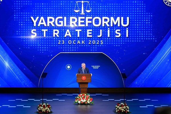 Yargı Reformu Strateji Belgesi’yle birlikte yapılacak düzenlemeler, bankacılık ve bilişim sistemlerinde köklü değişiklikler getirecek.