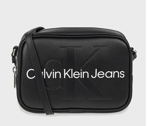 6. Calvin Klein Fermuarlı Ayarlanabilir Omuz Askılı Çanta Kadın Çanta K60K610275 Bds