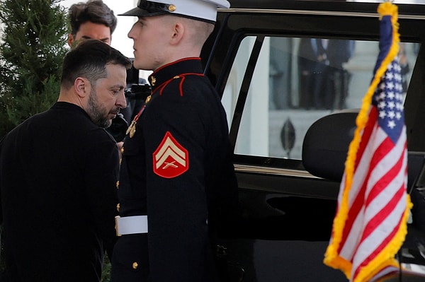 Trump ve Zelenskiy'nin kameralar önünde tartışması dünya gündemine bomba gibi düştü.