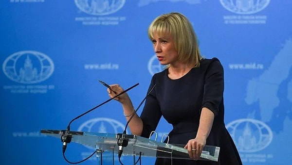 Mariya Zaharova, "Trump ve Vance'in Zelenski'yi yumruklamaması bir mucize. Bence Zelenski’nin en büyük yalanı, Beyaz Saray’da Kiev rejiminin 2022’de yalnız bırakıldığı ve destek almamış olduğu yalanıydı" dedi.