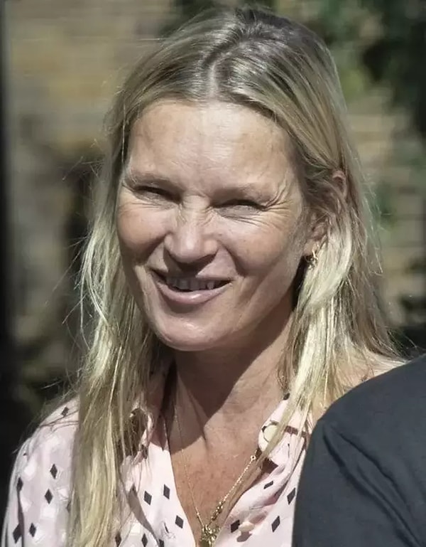 Kate Moss'un son yıllardaki görüntüsü eski yıllarda gördüğümüz ışıltılı imajından uzak haliyle dikkat çekmişti.