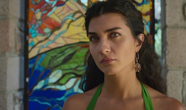 11. Tuba Büyüküstün