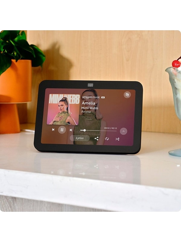 9. Amazon Echo Show 8 (3. Nesil, 2024) - Alexa Akıllı Ekran