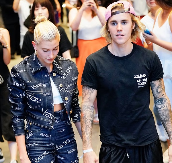 Sonra bir gün, Justin'in kalbi Selena’dan çok daha farklı birine, Hailey Baldwin’e kaydı. Evet, Hailey Baldwin, yani şimdiki Hailey Bieber!