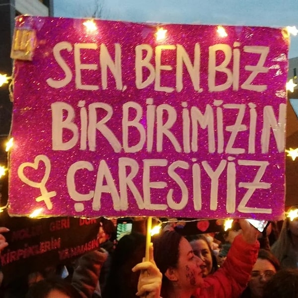 Dümdüz hakkını savunmak bir etiketle, özellikle de ülkemizde, geçersiz hale getiriliyor.