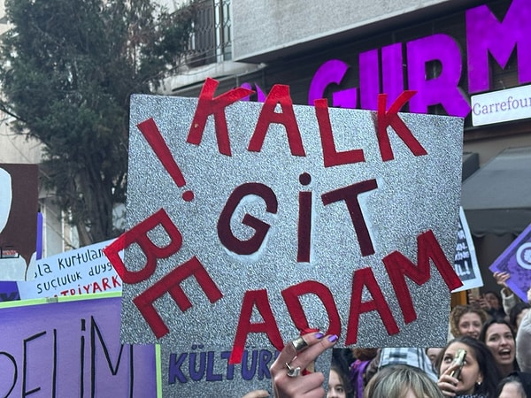 8 Mart Dünya Kadınlar Günü: Feminist Gece Yürüyüşü'nde Kadınların Gücü