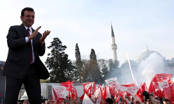 Birleşik Krallık merkezli The Guardian: "İstanbul belediye başkanı, muhtemel cumhurbaşkanı adaylığından günler önce tutuklandı"