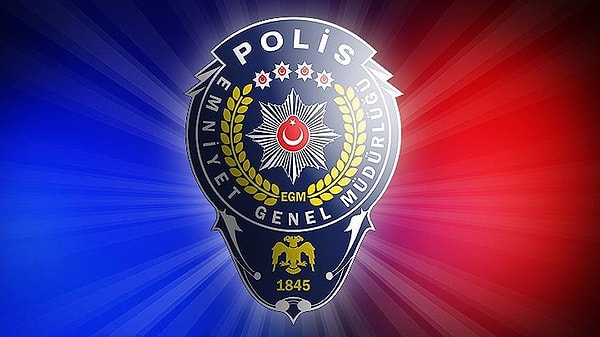 EGM'nin sosyal medya hesabından yapılan yazılı açıklamada, gözaltına alınan kişilerle ilgili tüm işlemlerin yasal çerçevede yürütüldüğü vurgulanarak, şu ifadelere yer verildi: