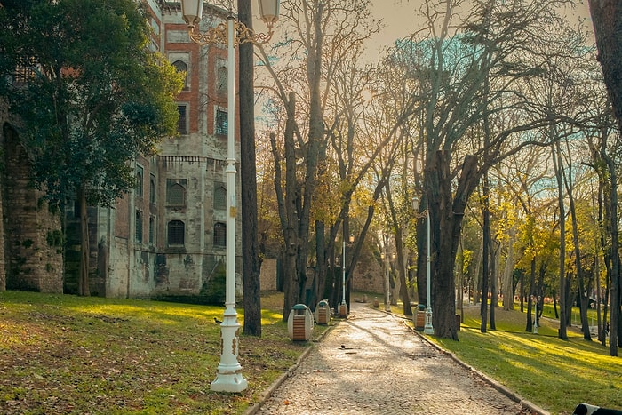 Top Places to Visit in Eminonu: A Journey to the Heart of Istanbul's Historic Peninsula