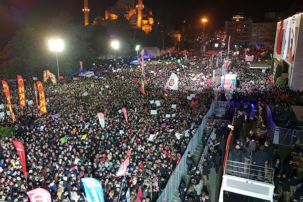 İmamoğlu’nun tutuklanması sonrasında başlayan gösterilerde tutuklanan 102 kişi daha tahliye edildi. Bu haberin ardından cezaevinde tutulan 34 genç hakkında yeni bir gelişme yaşandı.