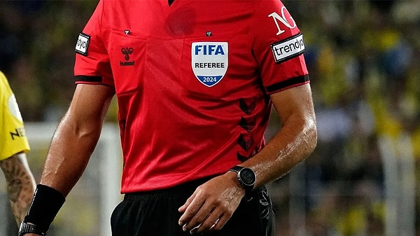 Bir Süper Lig hakemiyle ilgili çıkan yasaklı madde iddiası büyüyor.