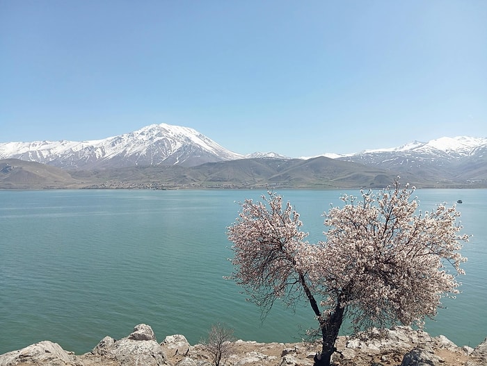 The Most Beautiful Lakes in Turkey for Scenic Views and Relaxing Activities