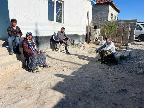 Babaannesi de selayı duyunca fenalık geçirmiş.
