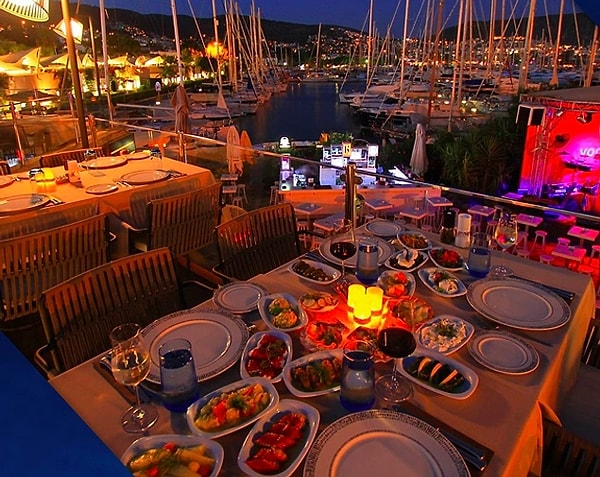 12. Marina Yacht Club