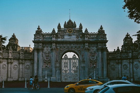 Everything You Need to Know About Dolmabahce Palace: Istanbul’s Iconic Landmark