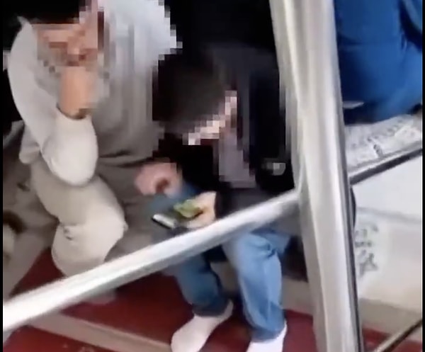 Etrafta mobil oyun oynadığını düşündüğümüz pek çok kişi aslında hayatlarıyla oynuyor.