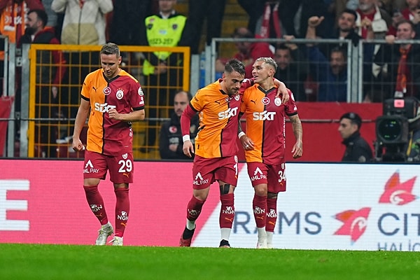 Maç fazlasıyla fark arttı.