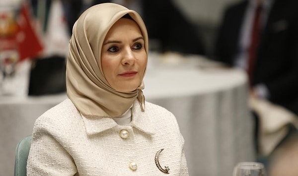 "Avrupa'nın ilk başörtülü milletvekiliydim."