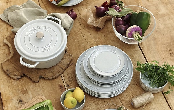 4. Amazon günün fırsatlarında bugün! Staub La Cocotte Döküm Tencere Yuvarlak 20 cm Trüf Beyaz