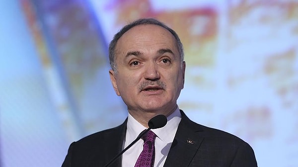 Düzce Belediye Başkanı Faruk Özlü, ÖNCÜ TV isimli yerel kanalın programına katılarak açıklamalarda bulundu.