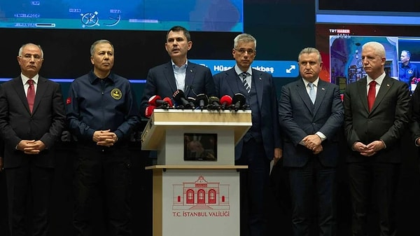 İstanbul'da meydana gelen depremle ilgili İçişleri Bakanı Ali Yerlikaya, Çevre, Şehircilik ve İklim Değişikliği Bakanı Murat Kurum, Sağlık Bakanı Kemal Memişoğlu ve Gençlik ve Spor Bakanı Osman Aşkın Bak açıklamalarda bulundu.