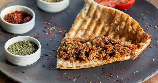 İstanbul'da Sokak Kokorecini Bir de Tekin Usta'dan Tadın!