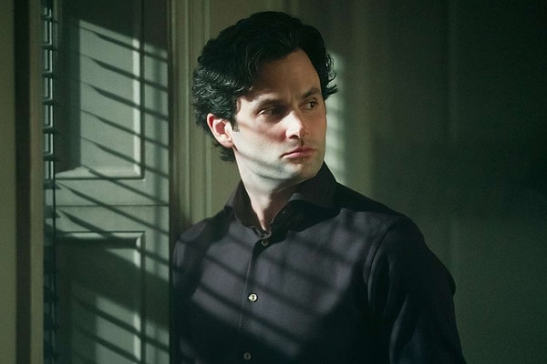 Amerikalı oyuncu Penn Badgley, son dönemlerde oyunculuk performansıyla izleyenleri kendine hayran bırakıyor.