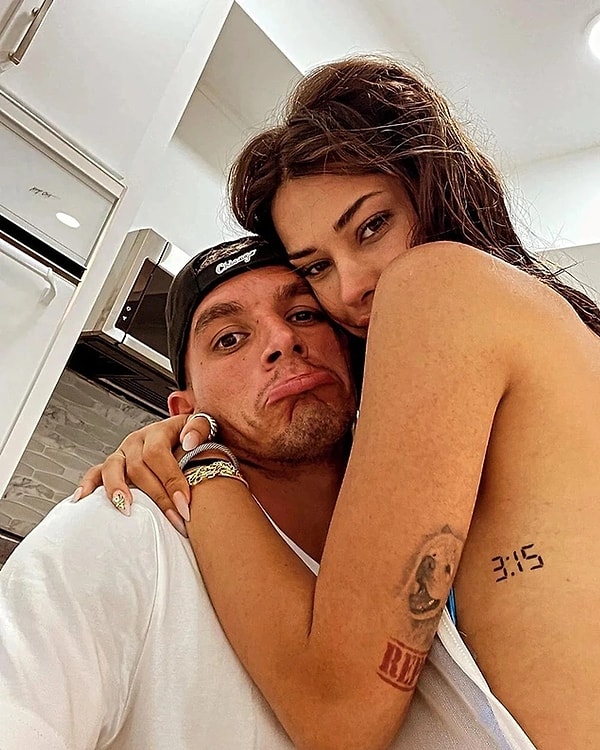 Galatasaray'ın Uruguaylı yıldızı Lucas Torreira ile yaşadığı aşkla adından sıkça söz ettiren oyuncu Devrim Özkan, takipçilerini uyardı.