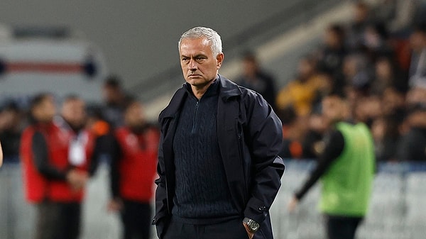 Mourinho daha erken oyundan alabileceği sinyalini verdi.