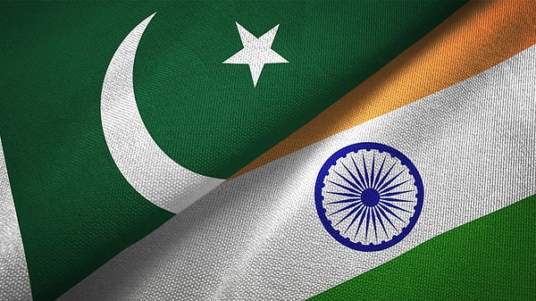 Pakistan ile Hindistan arasındaki gerilimde her geçen gün tansiyon daha da yükselmeye devam ediyor.