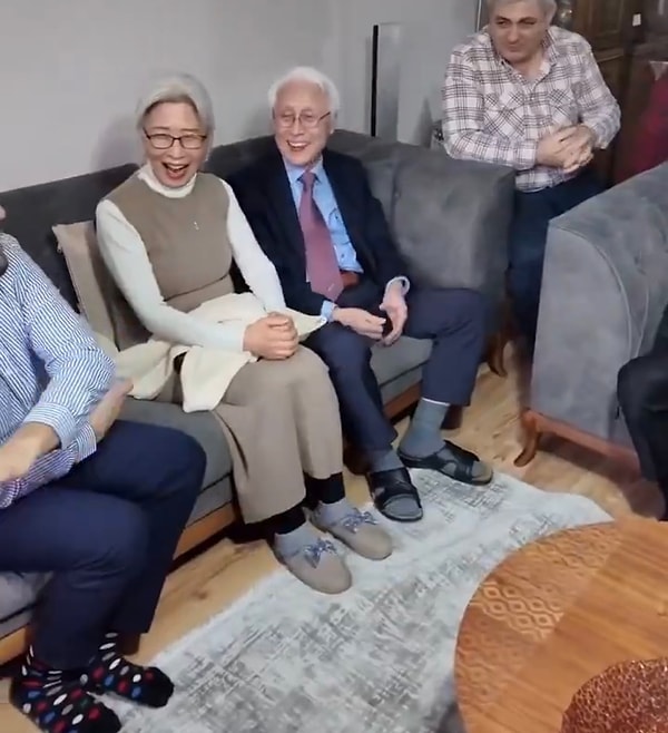 Türkler olarak soğuk esprilerimizle meşhuruz biliyorsunuz ki.