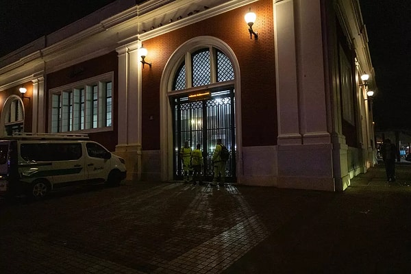 Avrupa’da dün en büyük şoklardan biri yaşandı. İspanya ve Portekiz başta olmak üzere birçok ülkede elektrikler kesildi.