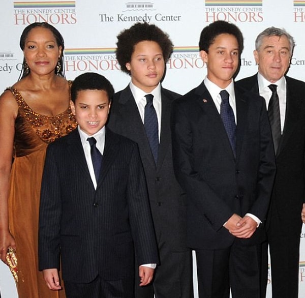 Robert De Niro, l'une des plus grandes stars d'Hollywood, est récemment devenu un sujet de discussion non seulement dans le monde du cinéma, mais aussi dans la vie privée de sa famille.