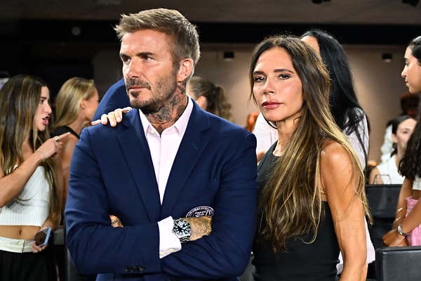 David ve Victoria Beckham, hem popüler kültürün hem de uzun soluklu bir evliliğin sembolü hâline gelmiş ikonik bir çift biliyorsunuz.