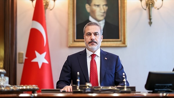 Daha önce ikili arasında "cunta" ve "haddini bil" tartışması yaşanmıştı.