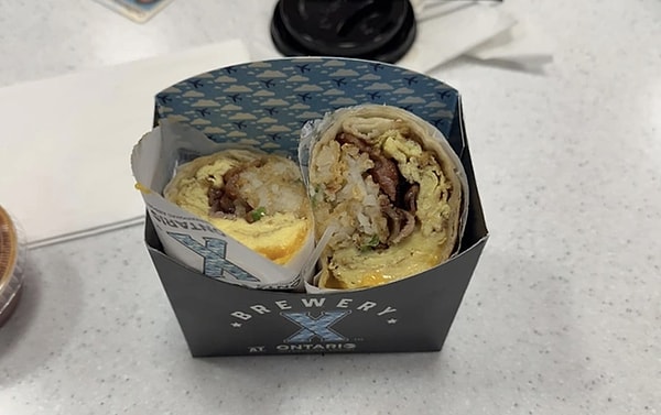 13. Son lezzetimiz ise kutuda burrito