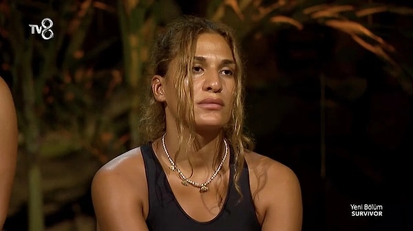 1. Almeda, Survivor'dan diskalifiye edildi.