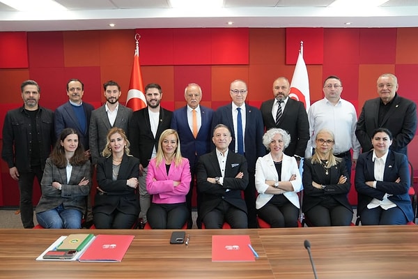 +TMOK Fair Play Komisyonu ilk toplantısını birkaç hafta önce yaptı diye biliyorum. Yeni oluşan bu komisyon neler yapmayı planlıyor? Projelerinizden bahseder misiniz?