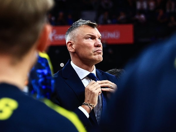 "Biz Olympiakos, Fenerbahçe veya Real Madrid değiliz" dedi Görseli