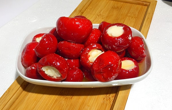 6. Peynir Dolgulu Mini Biberler ve Balkabaklı Mus Porsiyonları